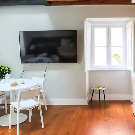 Apartment Plum Guide - The Likely Bunch
